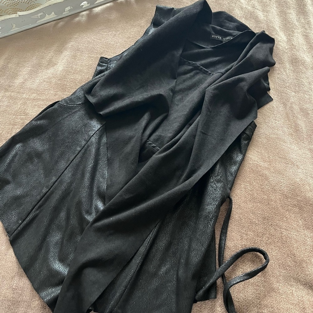 HYFVE Black Sleeveless Draped Vest Women’s Size Small